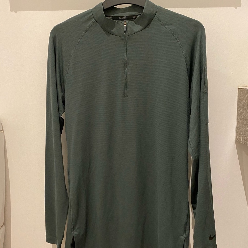 Nike Dri-fit Half Zip - Small
